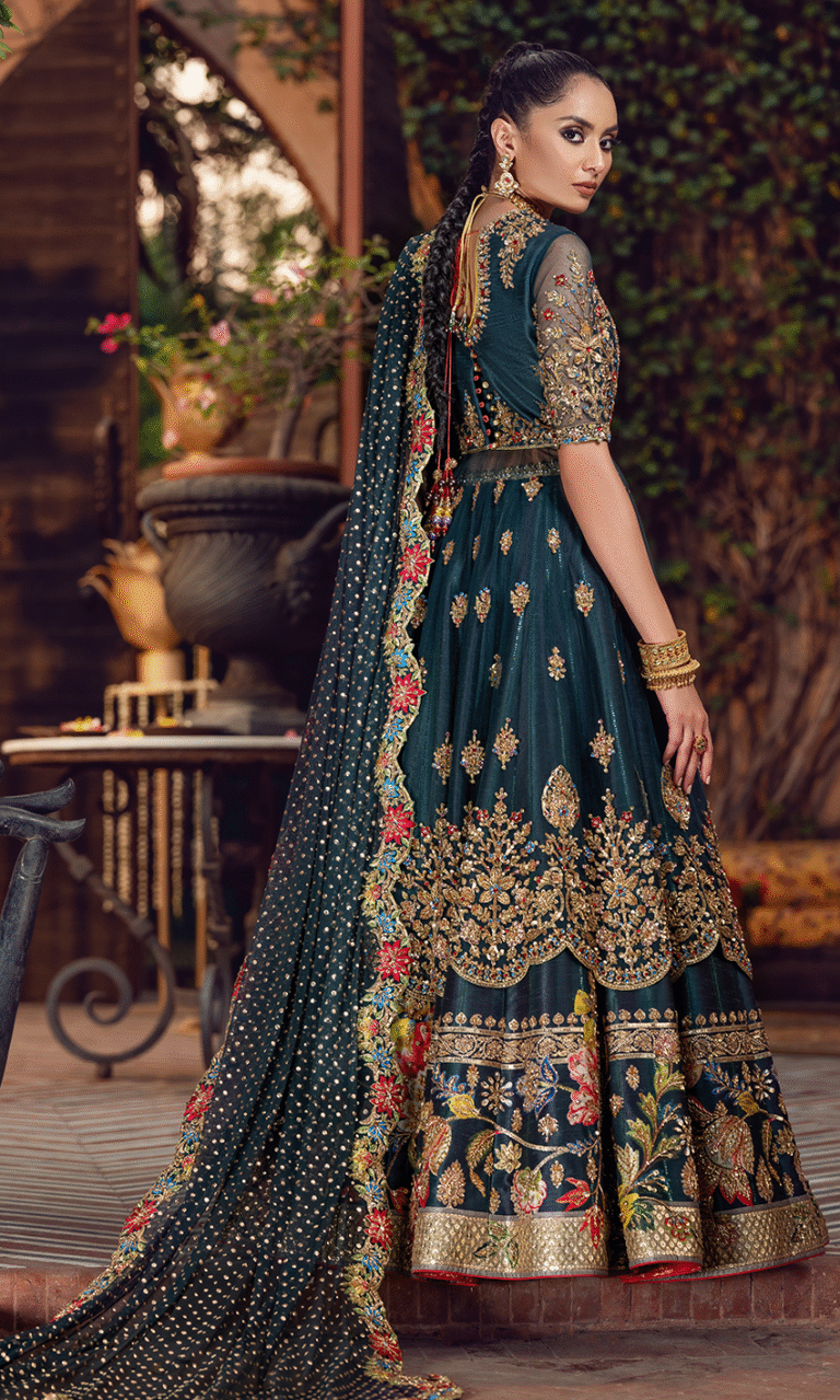PakistaniBridalPishwasFrockLehengaMehndiDress_1080x