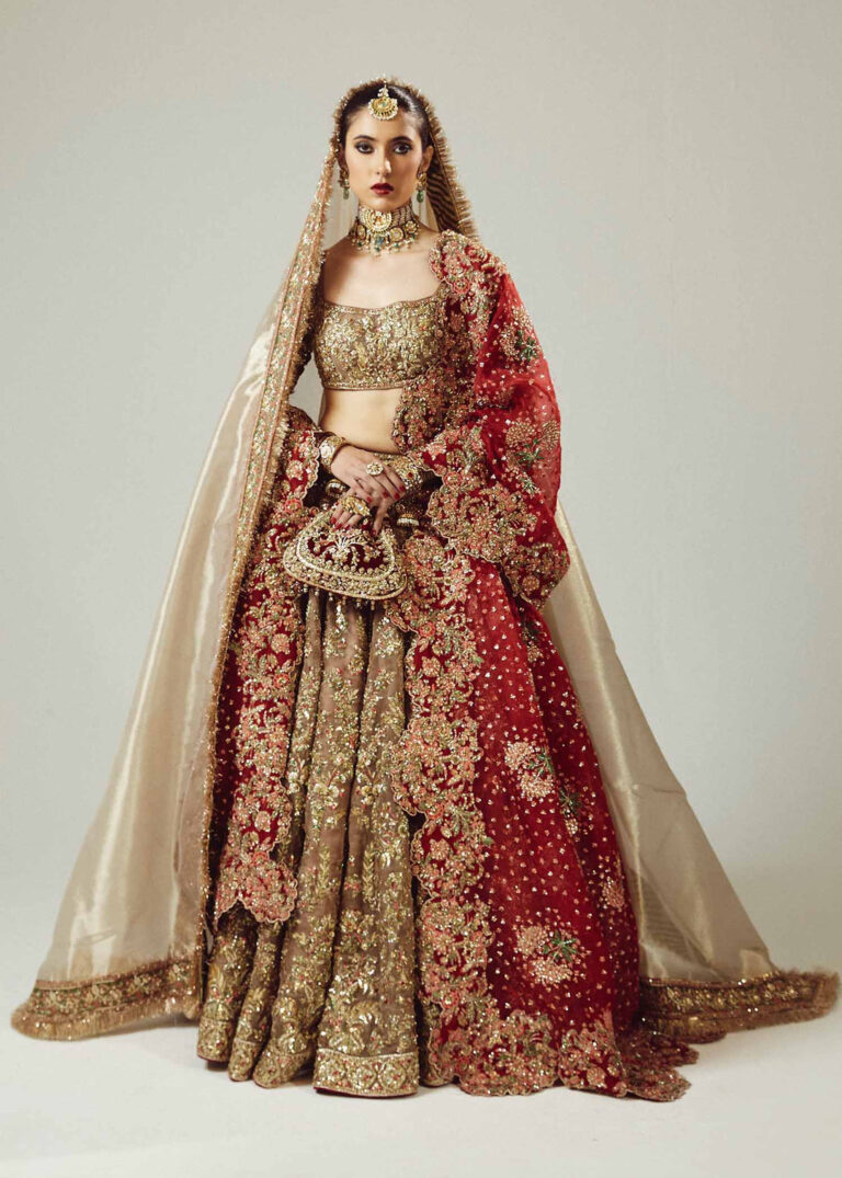 GoldenLehengaCholiwithMaroonDupattaforWedding_1080x