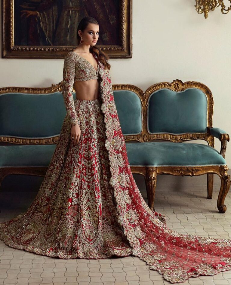 IndianBridalDressinRedCholiDupattaLehengaStyle_1080x
