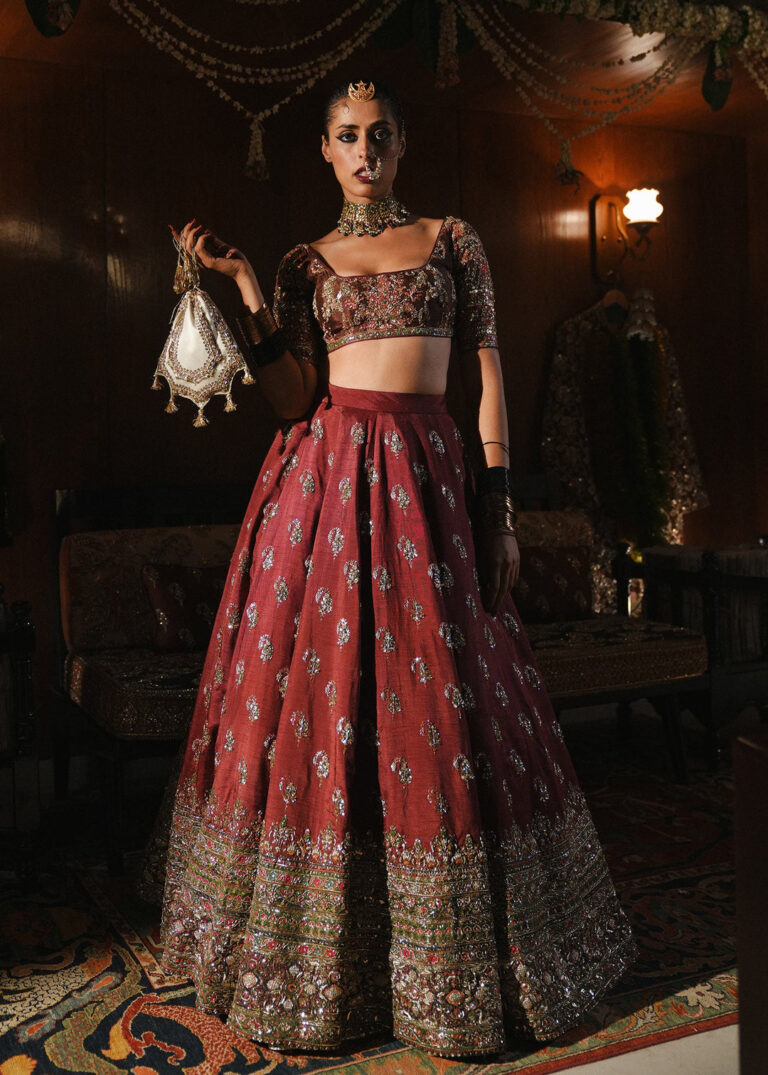 IndianWeddingDressinBridalCholiandLehengaStyle_1080x