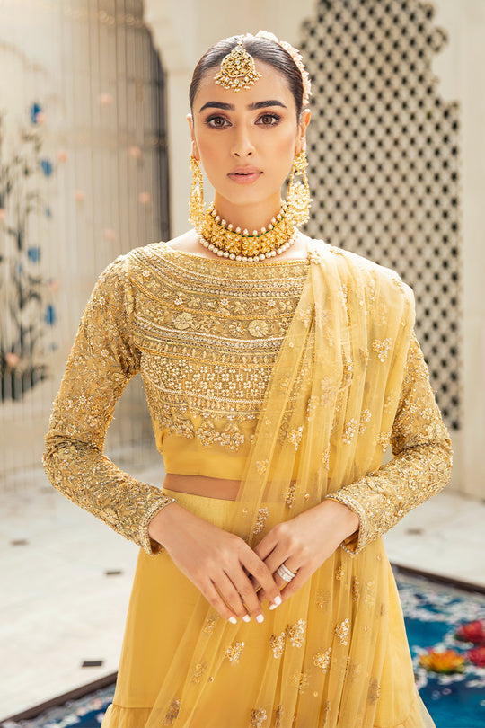 MehndiBridalYellowLehengaCholiDressPakistani_540x