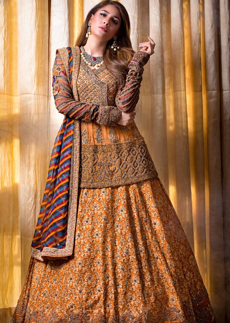 Yellow_mehndi_lehnga_1800x1800